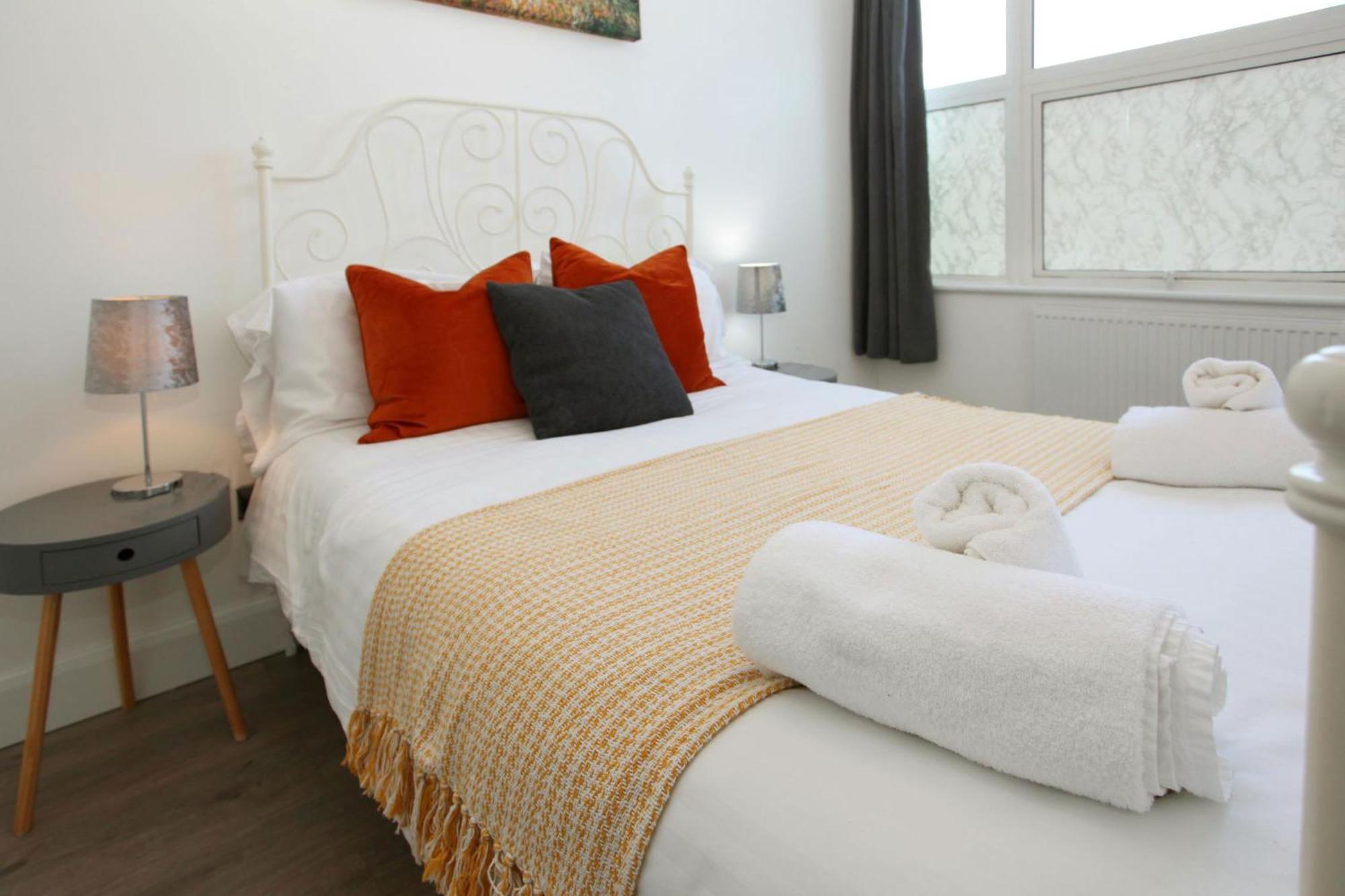Sapphire House Apartments Telford Eksteriør bilde
