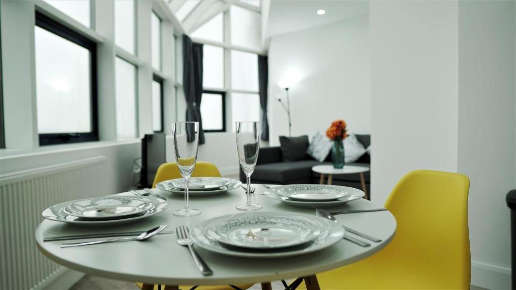 Sapphire House Apartments Telford Eksteriør bilde