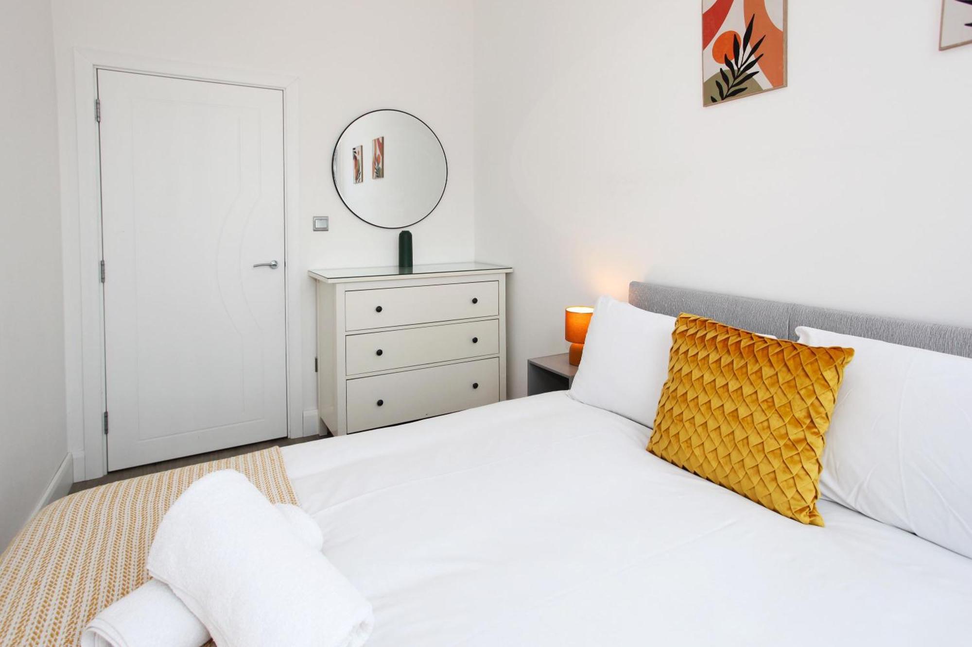 Sapphire House Apartments Telford Eksteriør bilde