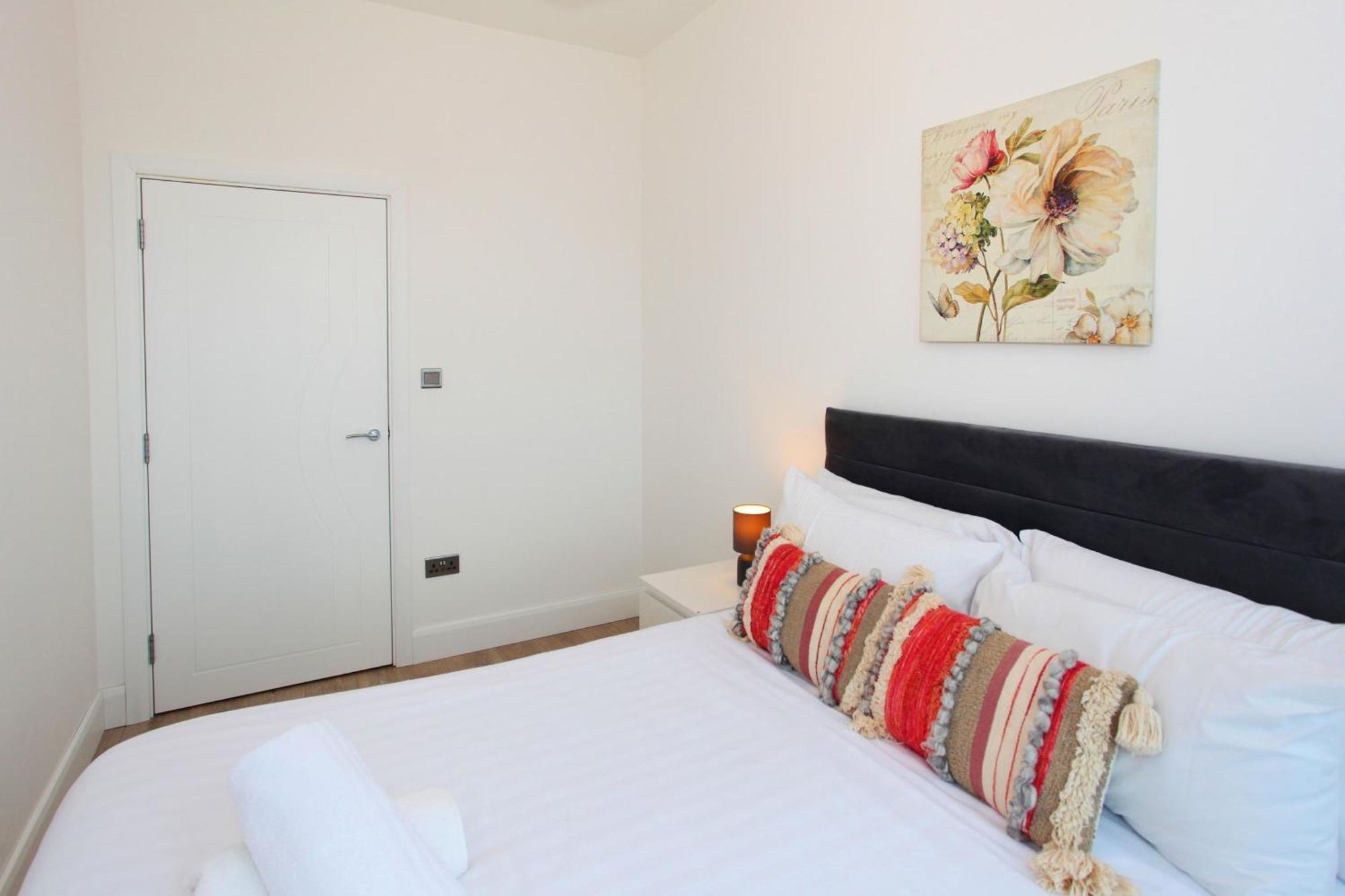 Sapphire House Apartments Telford Eksteriør bilde