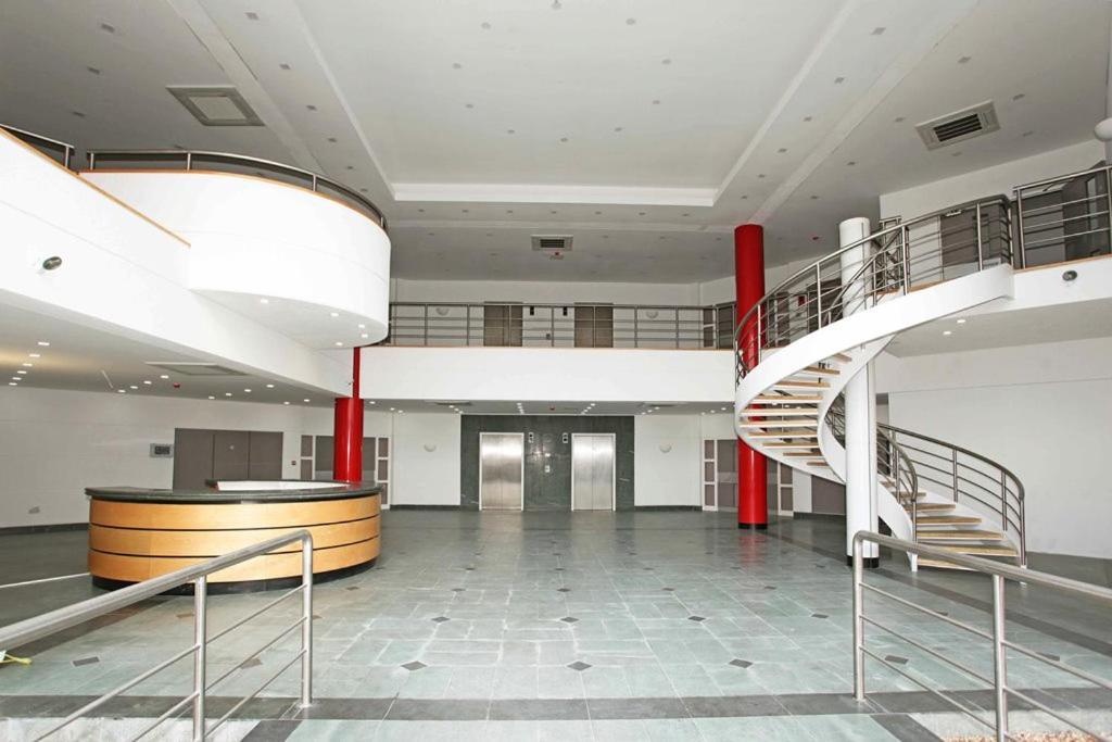 Sapphire House Apartments Telford Eksteriør bilde